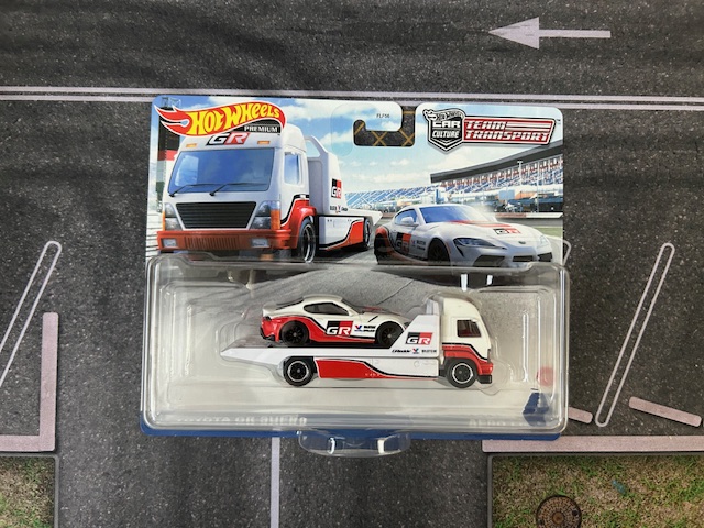 Hot Wheels TT Toyota GR Supra + Aero Lift Truck